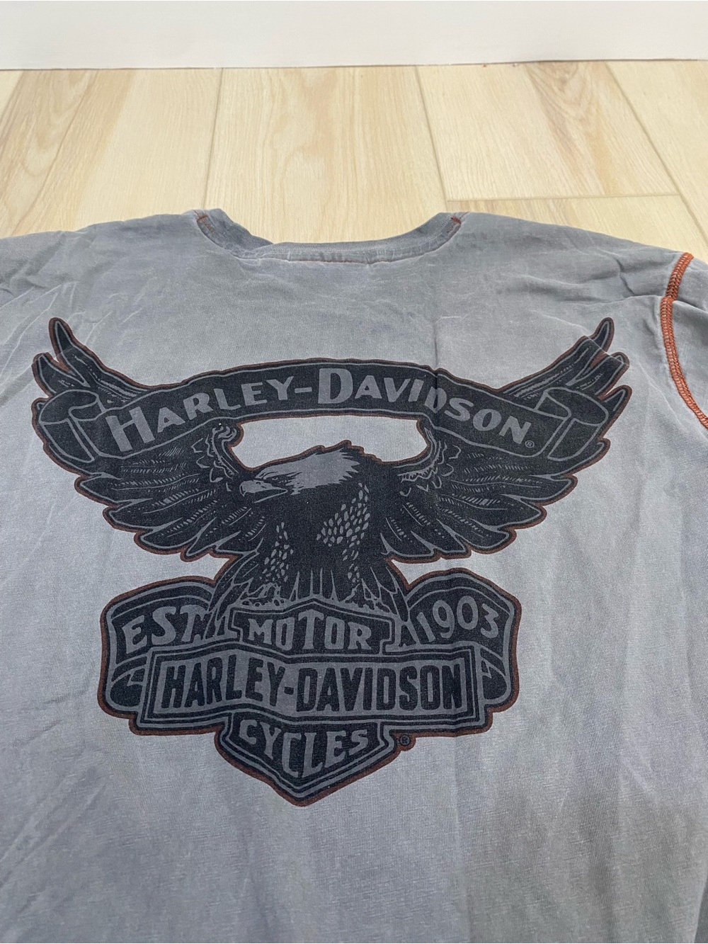 Harley Davidson EST. 1903 Men's Long Sleeve Size Large Gray Faded Style - Picture 8 of 10